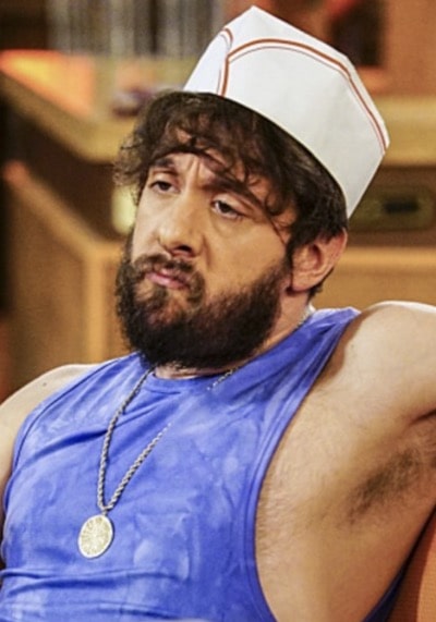 Jonathan Kite plays Oleg Golishevsky in '2 Broke Girls'